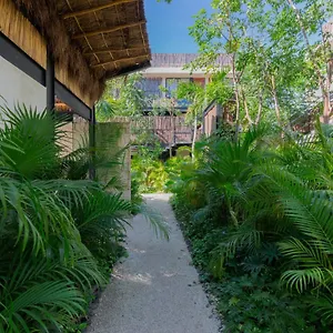 bungalos-village-luxury-condos-by-lockey-tulum.allrivieramayahotels.com/