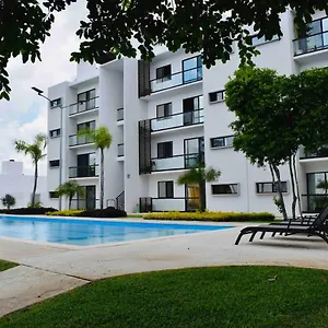 Habitación en casa particular One Night A Shared Apartament - Airport, Cancún