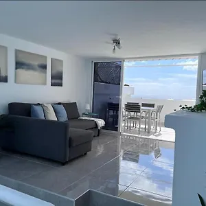 stunning-2-bedroom-2-bathroom-2-minutes-to-beach.in-canary-islands.com/